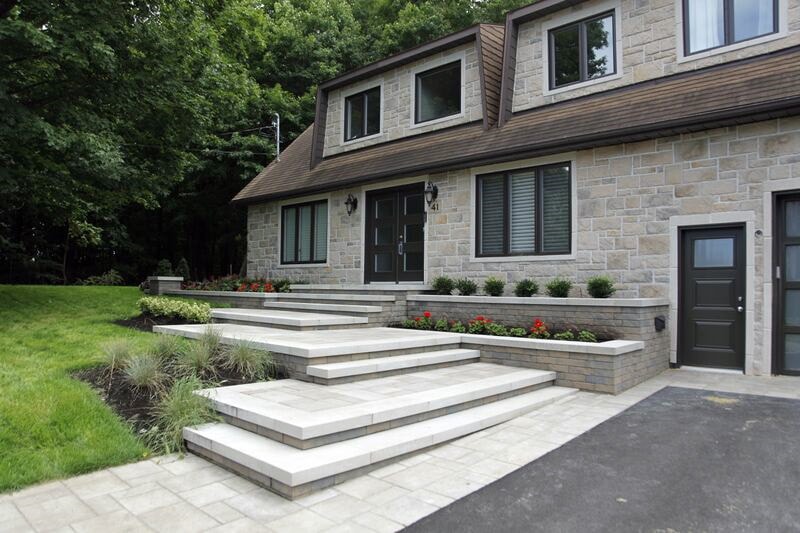 aménagement entrée dalles pavés-unis Brossard